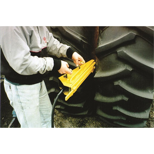 D&eacute;monte-talons hydraulique pour pneu agricole double s&eacute;rie Pro Stor-it Systems