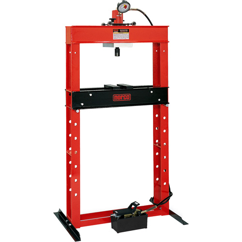 Presse pour atelier op&eacute;r&eacute;e par une pompe hydraulique &agrave; air, Capacit&eacute; 25 tonnes Stor-it Systems