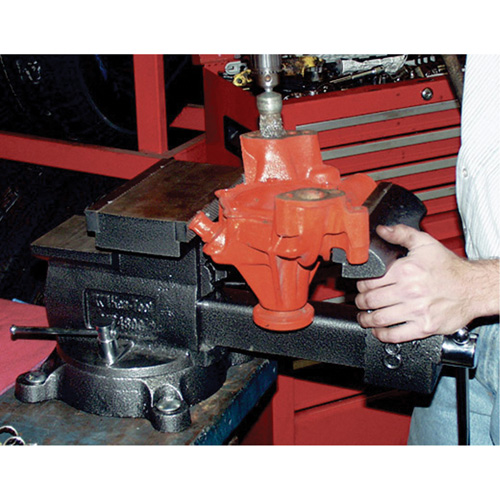 &eacute;tau r&eacute;versible pour m&eacute;canicien professionnel KT4800, Largeur des m&acirc;choires 8", Profondeur de la gorge 4-7/8", Base Pivotant Stor-it Systems