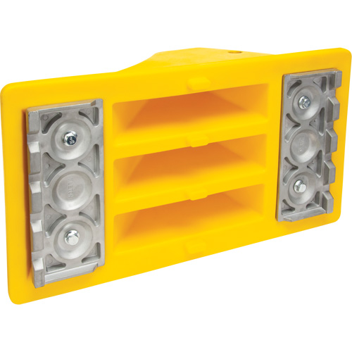Cales de roue avec surface antid&eacute;rapante en aluminium, Polyur&eacute;thane, Jaune s&eacute;curit&eacute; OSHA, 11-1/4" la x 21" p x 12-1/4" h Stor-it Systems