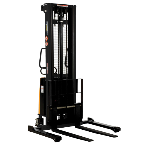 Gerbeur pour chariot &eacute;l&eacute;vateur, Fonctionnement &eacute;lectrique, Capacit&eacute; 2000 lb, Lev&eacute;e max 137" Stor-it Systems