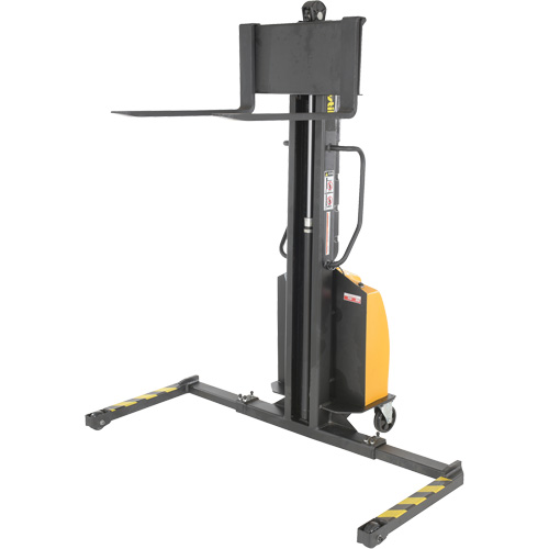 Gerbeur motoris&eacute; avec m&acirc;t &eacute;troit, Fonctionnement &eacute;lectrique, Capacit&eacute; 1000 lb, Lev&eacute;e max 63" Stor-it Systems