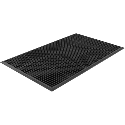 Tapis de s&eacute;rie Competitor, &agrave; fentes, 3' x 5' x 7/8", Noir, Caoutchouc naturel Stor-it Systems