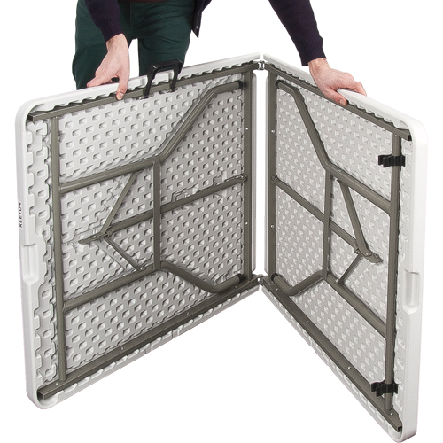 Table se pliant en deux, Rectangulaire, 72" l x 30" la, Poly&eacute;thyl&egrave;ne, Blanc Stor-it Systems