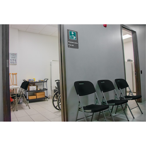 Chaise pliante, Poly&eacute;thyl&egrave;ne, Noir, Capacit&eacute; 350 lb Stor-it Systems