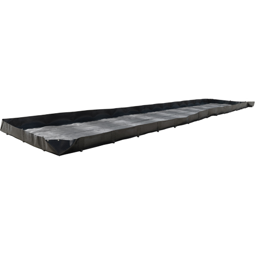 Berme pour r&eacute;servoir de fracturation, Capacit&eacute; 3740 gal. US, 50' la x 10' lo x 12" h, Support en L Stor-it Systems