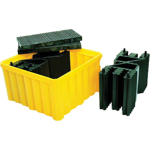 Palette antid&eacute;versement avec drain Ultra-IBC Spill Pallet , Capacit&eacute; de d&eacute;versement 400 gal. US, 58,75" x 58,75" x 33" Stor-it Systems