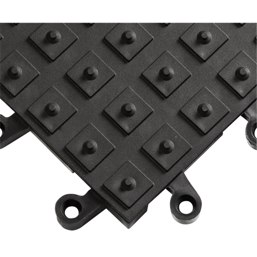 Tapis ErgoDeck avec crampons antid&eacute;rapants int&eacute;gr&eacute;s No 552, PVC, 1-1/2' la c, 1-1/2' lo, 7/8" &eacute;paisseur, Noir Stor-it Systems