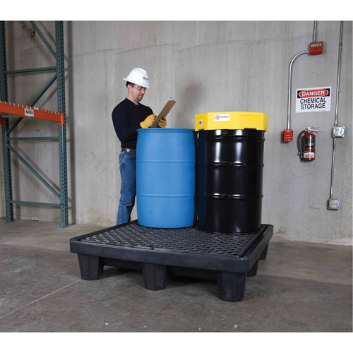 Ultra-Spill Pallet mod&egrave;le &eacute;conomique, 4 barils, Capacit&eacute; de d&eacute;versement 66 gal. US, 53" x 53" x 11,8" Stor-it Systems