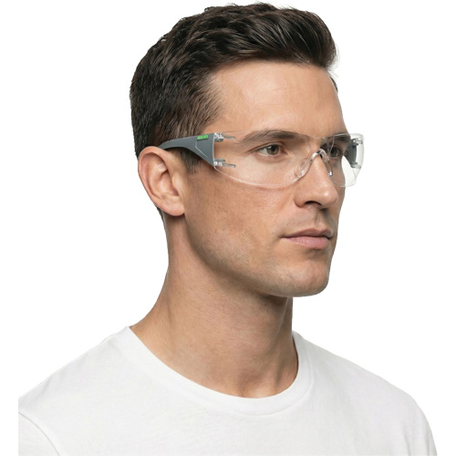 Lunettes de s&eacute;curit&eacute; gris/vert Adapt Lite, Lentille Transparent, Antibu&eacute;e/Anti-&eacute;gratignures, ANSI Z87+/R&eacute;pond ou surpasse la norme CSA Z94.3 Stor-it Systems