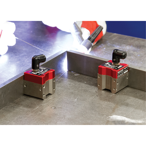 &eacute;querres magn&eacute;tiques Mag90 avec interrupteur, 1-1/2" lo x 1-1/2" la x 2-3/4" h, 150 lb Stor-it Systems