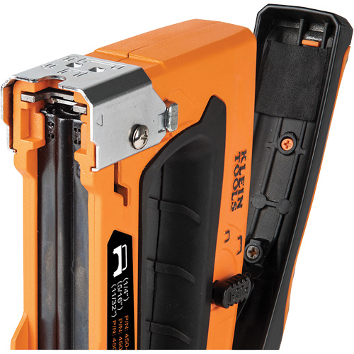 Loose Cable Stapler, 5/16"/1/4"/11/32" Staples Stor-it Systems