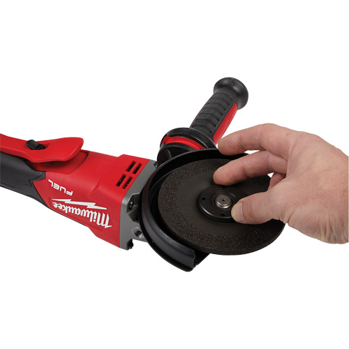 Meuleuse &agrave; frein sans blocage avec interrupteur &agrave; palette plate M18 Fuel, 18 V, Mandrin 5", Lithium-ion Stor-it Systems