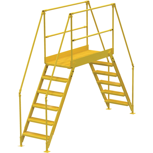 &eacute;chelles de liaison, 128" Port&eacute;e hors tout, 60" ha x 60" p, 24" Largeur de la marche Stor-it Systems