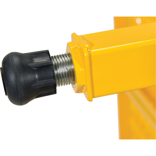 Plate-forme ajustable Step-Mate, 1 marche(s), 23-1/2" la x 19-9/16" lo x 16-1/2" h, Capacit&eacute; 500 lb Stor-it Systems