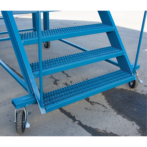 &eacute;chelle &agrave; neige, Acier, 10 Marches, 99" ha, 85-1/2" p, 48" Marche, Stri&eacute; Stor-it Systems