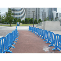Minit Barricade, Interlocking, 49" L x 39" H, Green SGN479 | Stor-it Systems