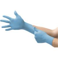 Gants jetables Vesatility 92-134 MICROFLEX, 5.5/6/T-petit, Nitrile, 2,76-mil/3,94-mil, Sans poudre, Bleu, Classe 2 Stor-it Systems
