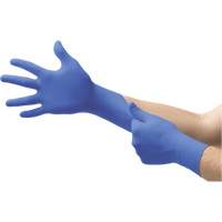 Gants jetables N21 MICROFLEX, 6,5/7/Petit, Nitrile, 4,7 mils/5,5-mil, Sans poudre, Cobalt, Classe 2 Stor-it Systems