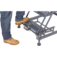 &eacute;chelles roulantes avec pied verrouillable activ&eacute; par le poids, 6 marches, Largeur de la marche 24", Hauteur de la plateforme 60", Acier Stor-it Systems